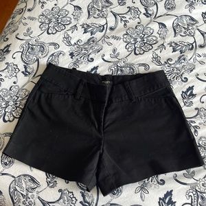 Ann Taylor 4P black shorts
